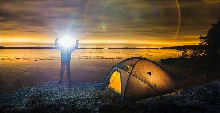 户外灯具案例:传统贸易工厂如何应对跨境电商供求难关?